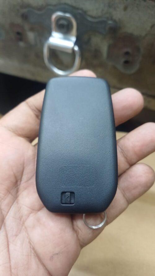 Key fob with keyring for NavigationDisk system.