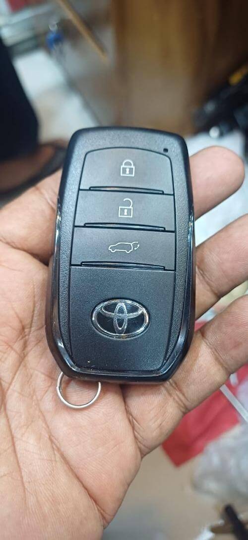 land cruiser prado 2025 remote fob key 2