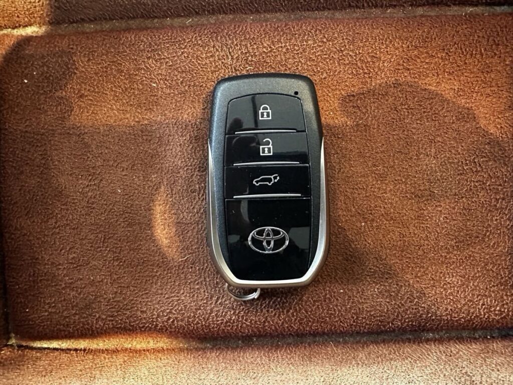 New Original Toyota Land Cruiser FOB KEY